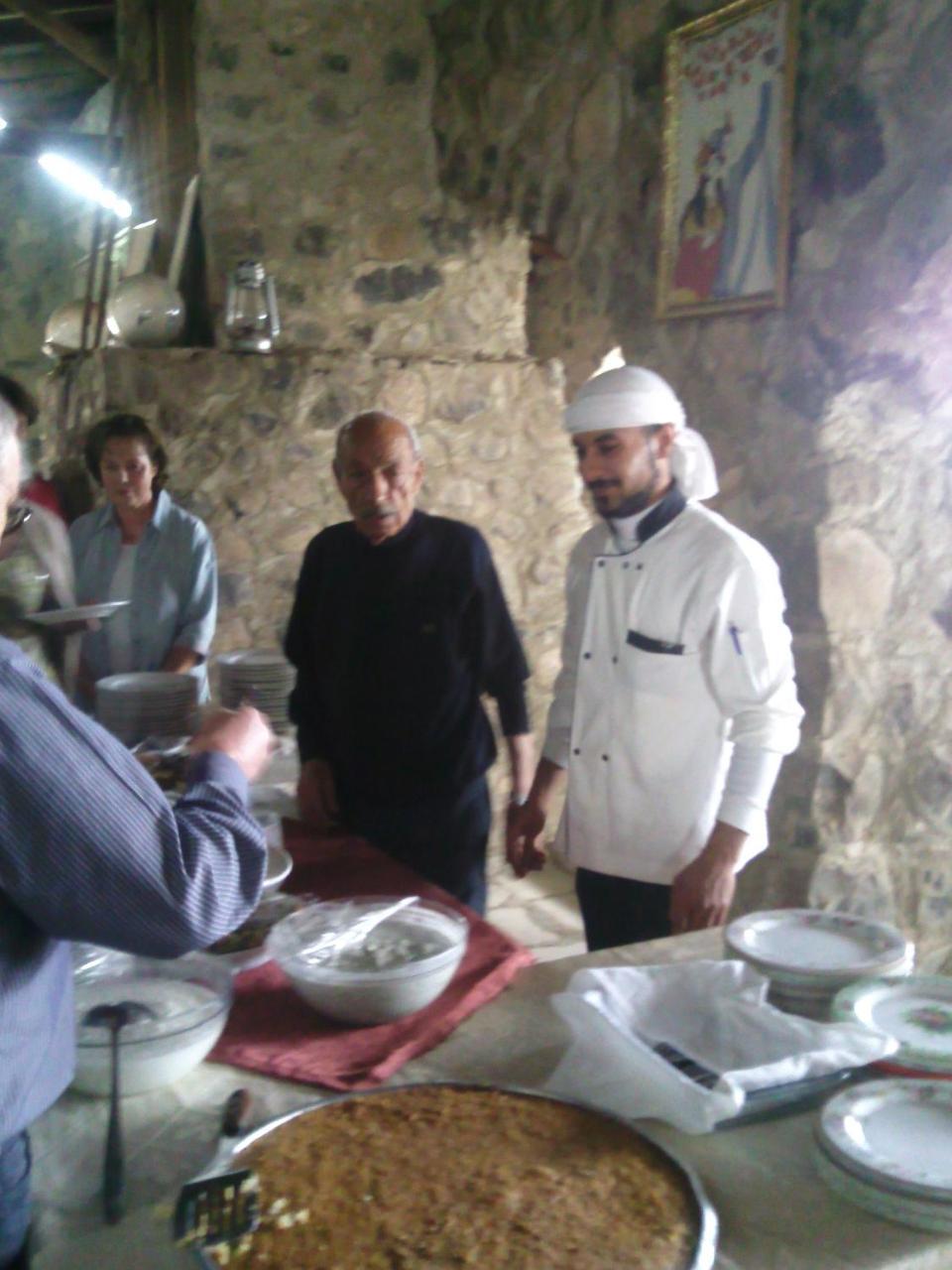 Trajan Guest House Al-Mughayer Luaran gambar