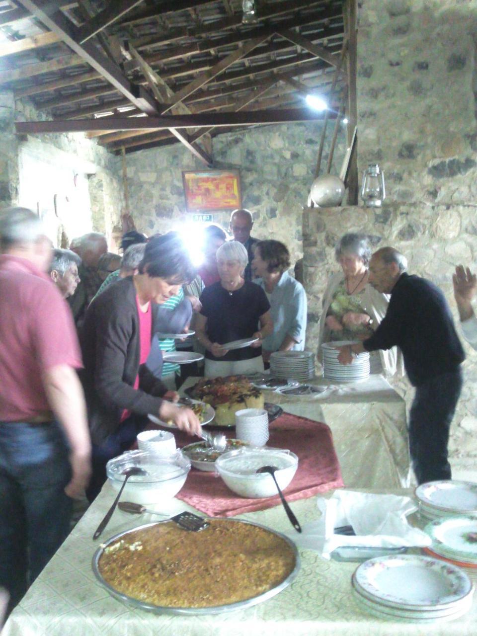 Trajan Guest House Al-Mughayer Luaran gambar